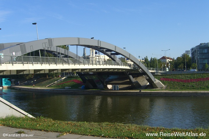 Brücke über die Neris