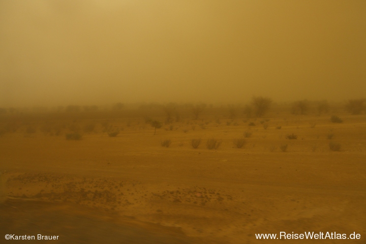 Desert & Sandstorm