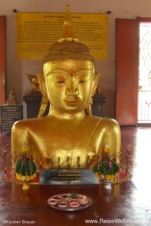 Eingegrabener Goldbudda