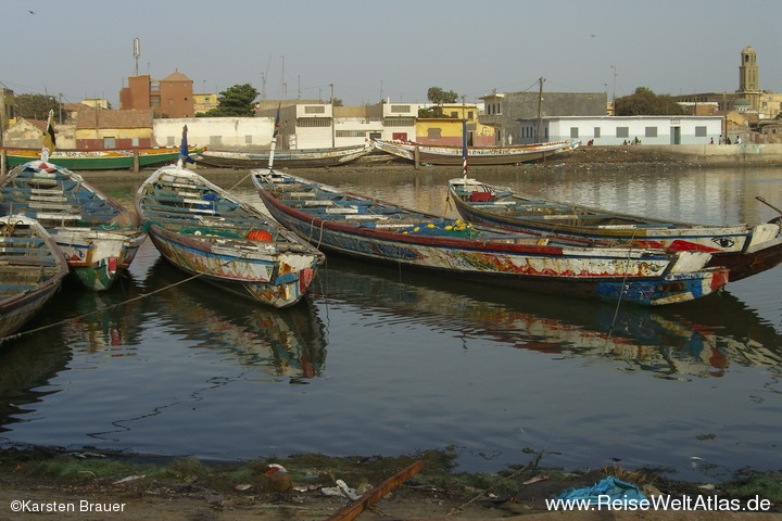 Pirogen am Senegal