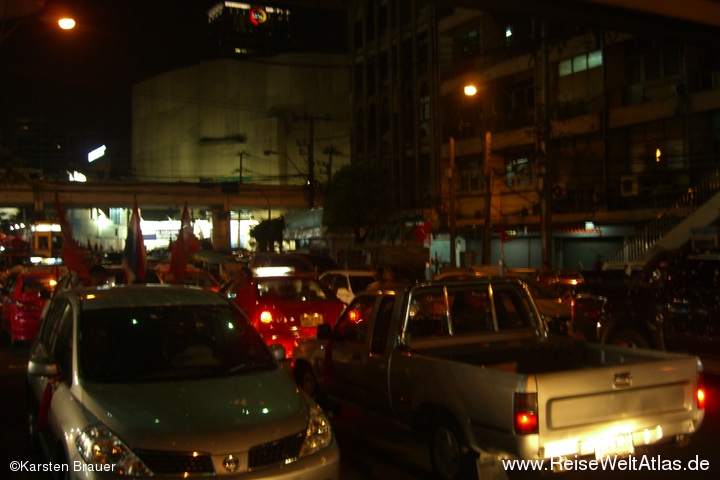 Rote Parkplatzblockade